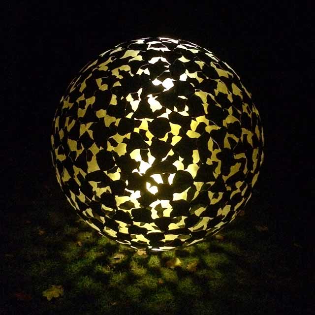 Mantle garden sphere has a golden glow with gentle internal lighting