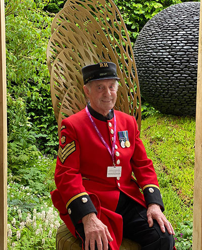A Chelsea Pensioner tests out the Sycamore