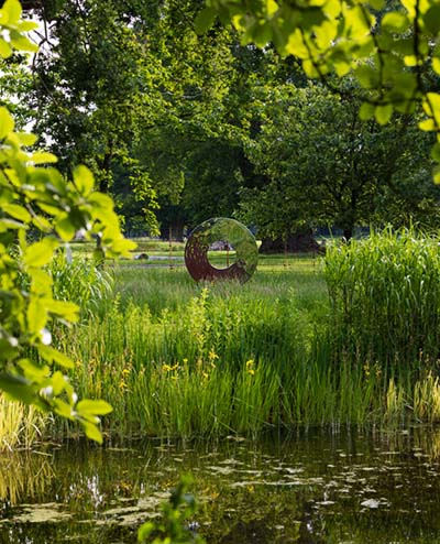 Portal sculpture