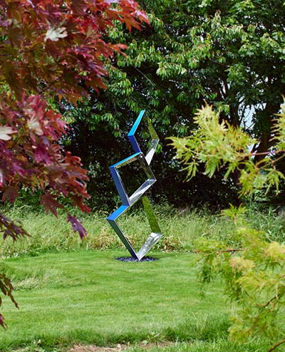 Quad sculpture