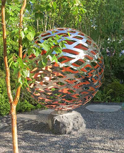 Garden sphere made up of lattice metal work