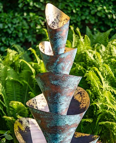Florio garden sculpture shoing the gilded top flute